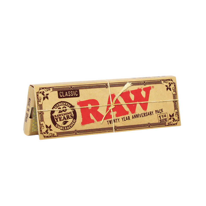 RAW Classic 1¼ 20th Anniversary Rolling Papers